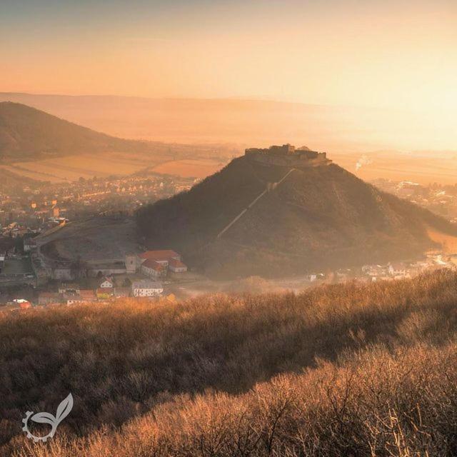 Sunrise Kube Villa Hainburg an der Donau Luaran gambar